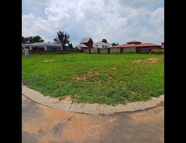 534M² VACANT LAND FOR SALE IN RISIVILLE